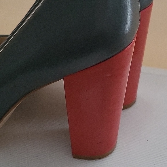 Calvin Klein heels - Picture 3 of 6